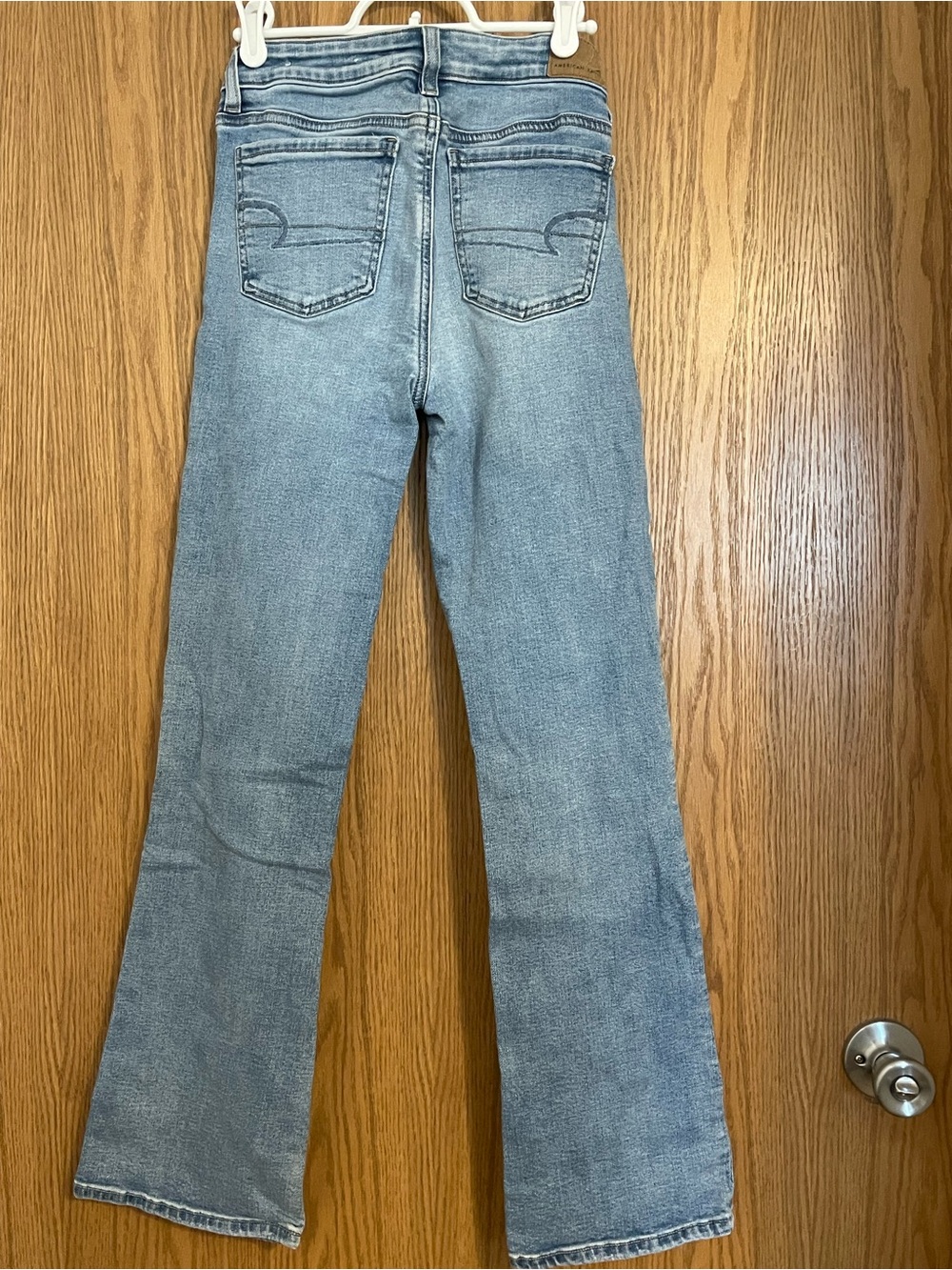 Women’s American Eagle Kick Boot Jeans - Picture 2 of 3